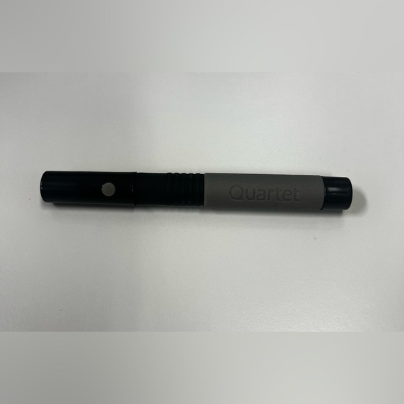 Quartet Classic Comfort Class 2 Laser Pointer - Graphite Gray - Picture 1 of 7